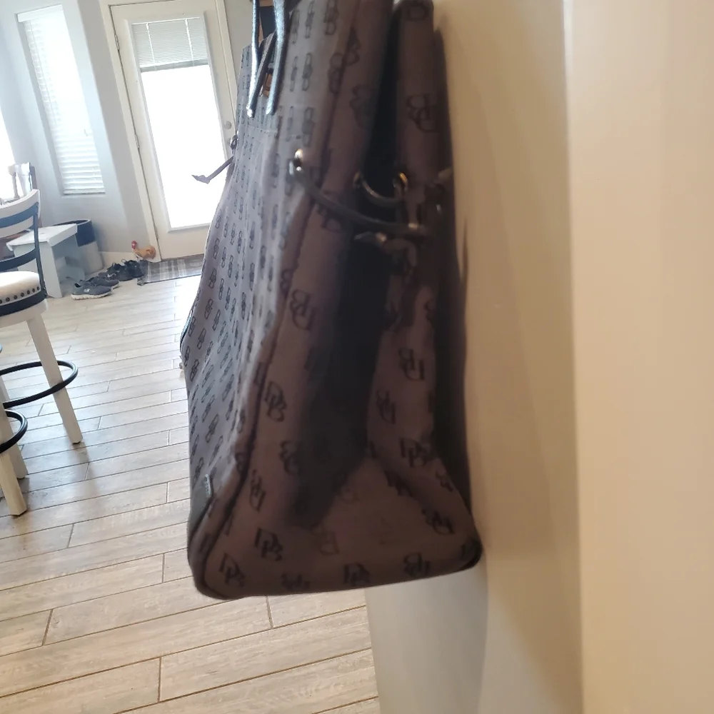 LARGE Dooney & Bourke bag - Picture 2 of 9